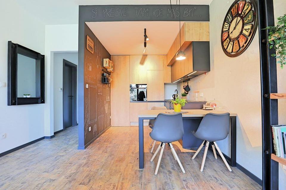 B10 Business Apartments Žilina Extérieur photo